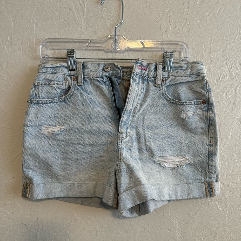 Womens American Eagle Jean Mom Shorts Embroidered Ripped Cuff Wash Light Size 6